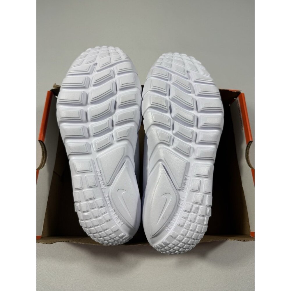 New Youth Size 7Y (GS) - Nike Flex Runner 2 Low Triple White DJ6038 100 - Picture 9 of 10